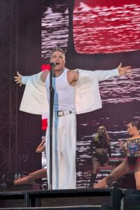 Robbie Williams auf der Hamburger Trabrennbahn 2024
