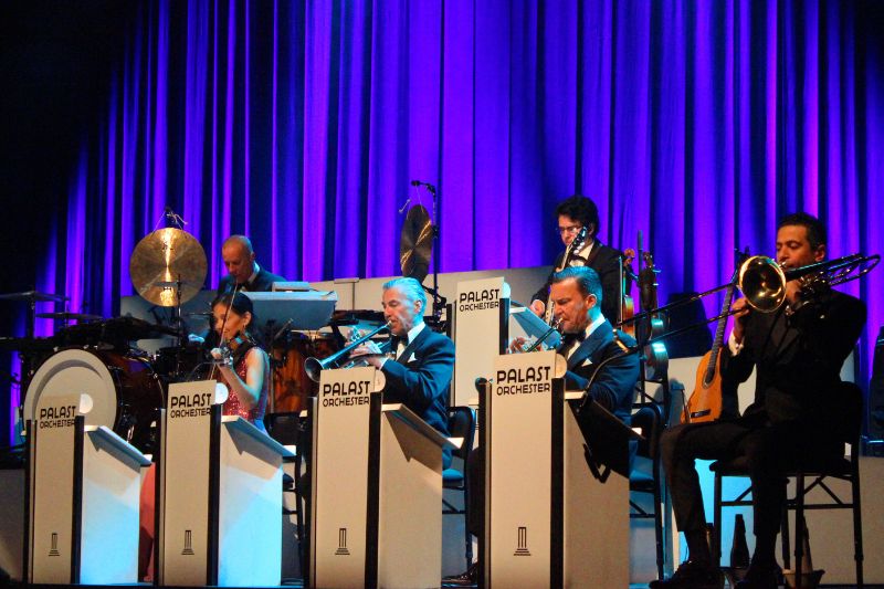 Max Raabe & Palast Orchester im Metropol Theater Bremen
