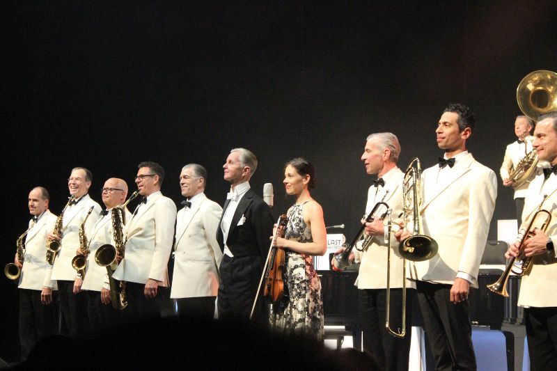 Max Raabe & Palast Orchester im Metropol Theater Bremen